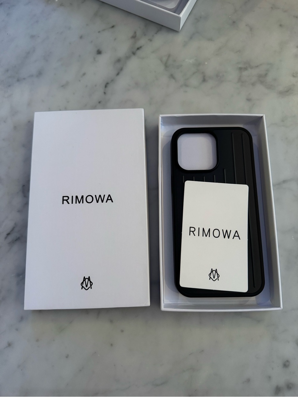 NEW RIMOWA iPhone 15 Pro Max case BLK